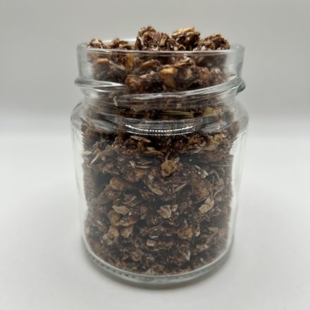 Étcsokis-törökmogyorós granola